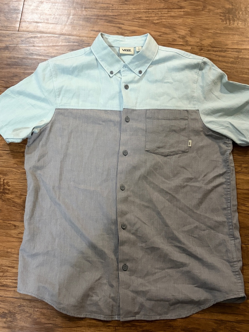 Vans Men's Two-Tone Light and Mid Blue Short Sleeve Button-Down Shirt